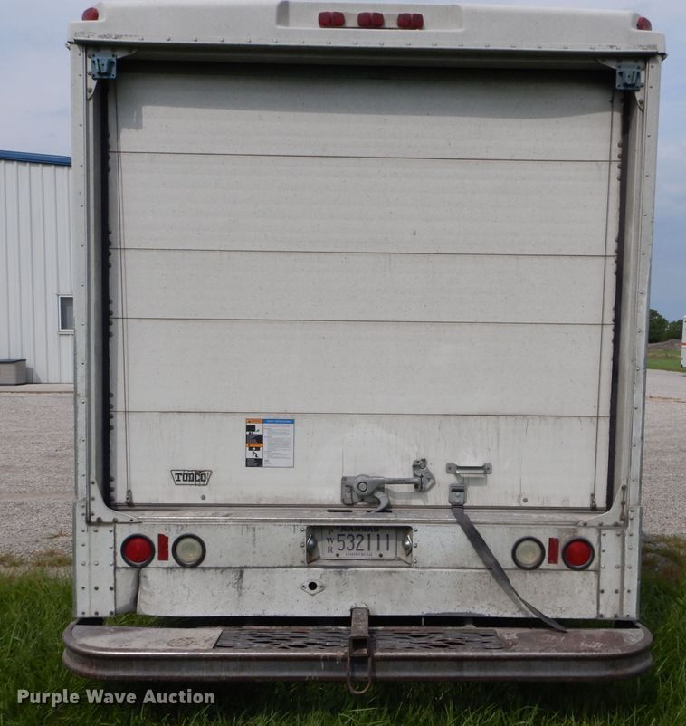 image for item DE2362 2000 Freightliner MT45 pressure washer truck