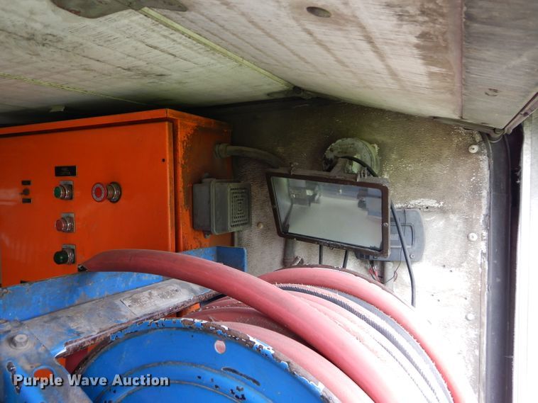 image for item DE2362 2000 Freightliner MT45 pressure washer truck