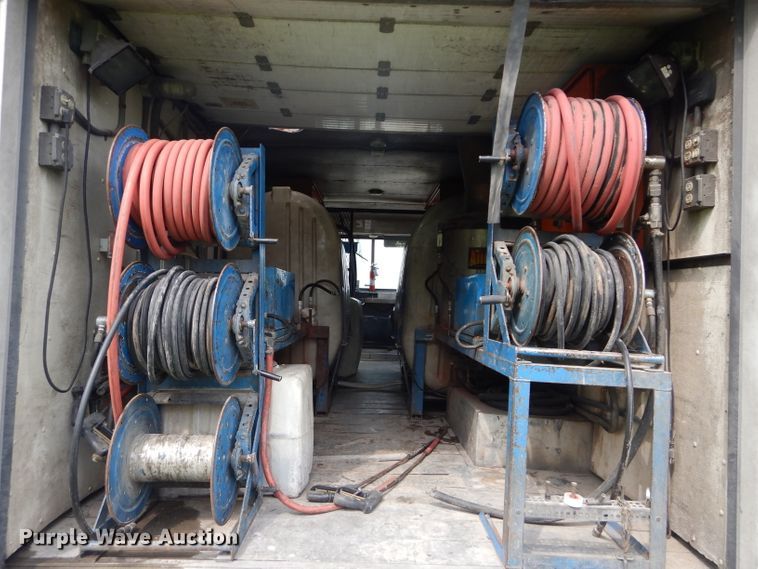 image for item DE2362 2000 Freightliner MT45 pressure washer truck