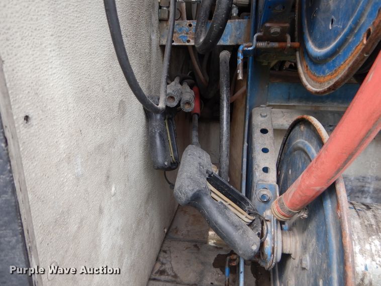 image for item DE2362 2000 Freightliner MT45 pressure washer truck