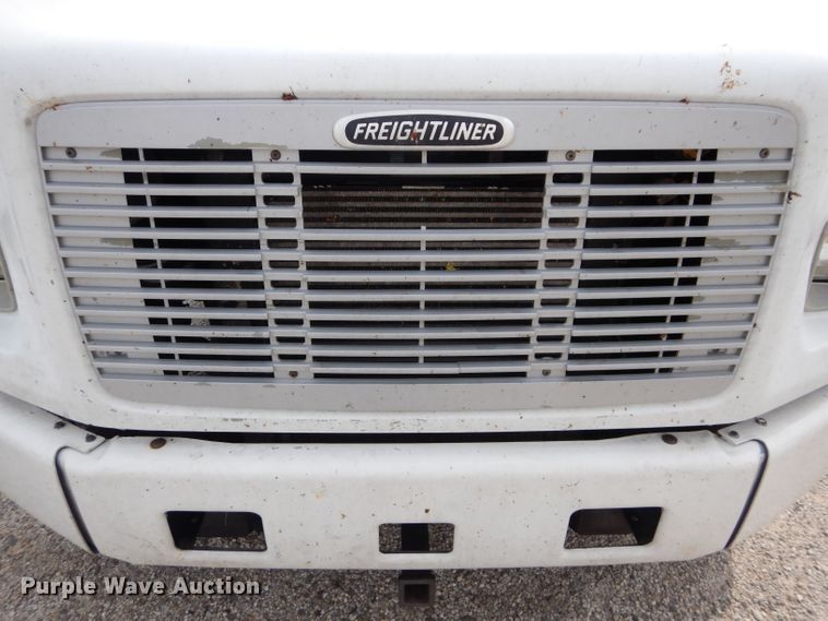 image for item DE2362 2000 Freightliner MT45 pressure washer truck