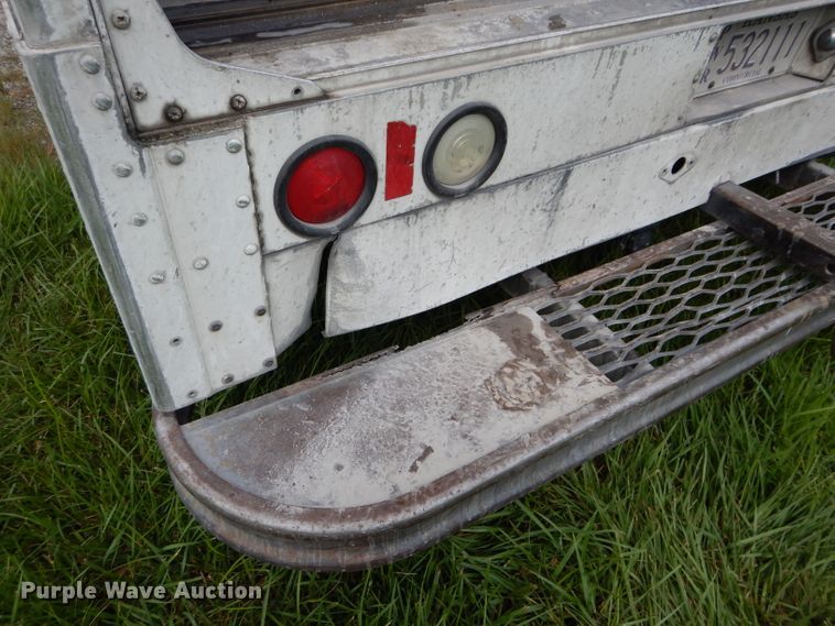 image for item DE2362 2000 Freightliner MT45 pressure washer truck