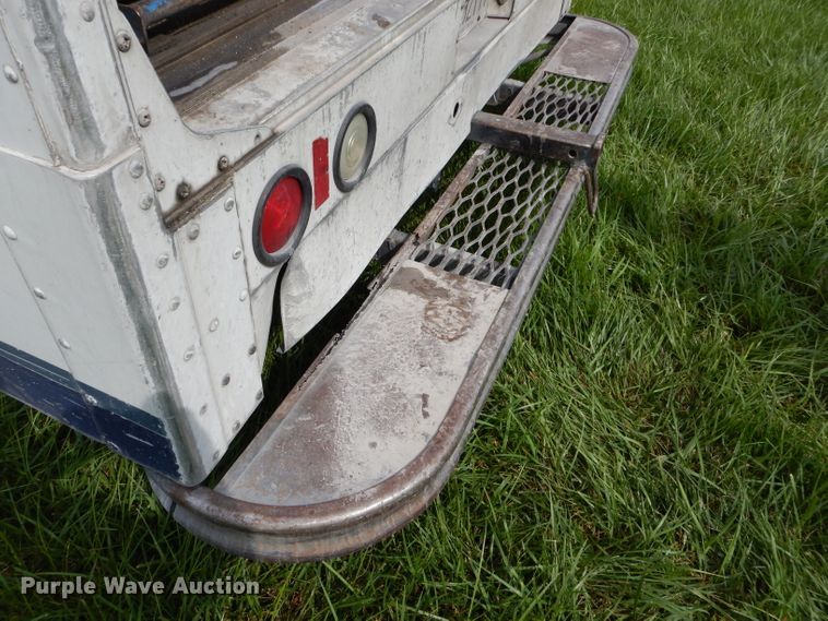 image for item DE2362 2000 Freightliner MT45 pressure washer truck