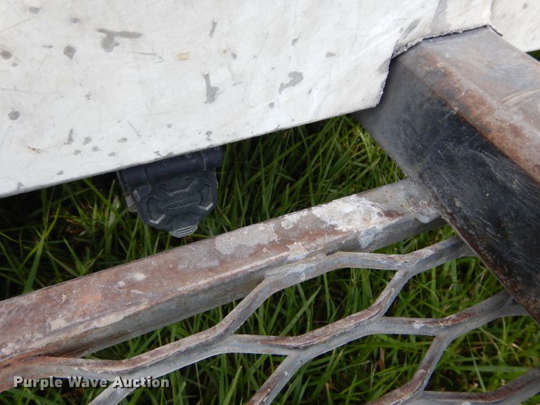 image for item DE2362 2000 Freightliner MT45 pressure washer truck