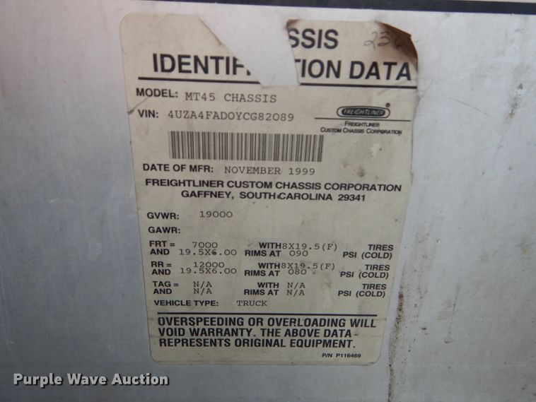 image for item DE2362 2000 Freightliner MT45 pressure washer truck