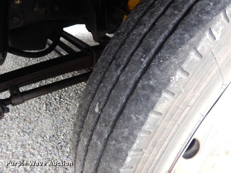 image for item DE2362 2000 Freightliner MT45 pressure washer truck