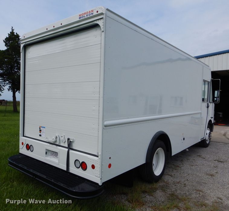 image for item DE2363 2017 Freightliner MT55 delivery truck