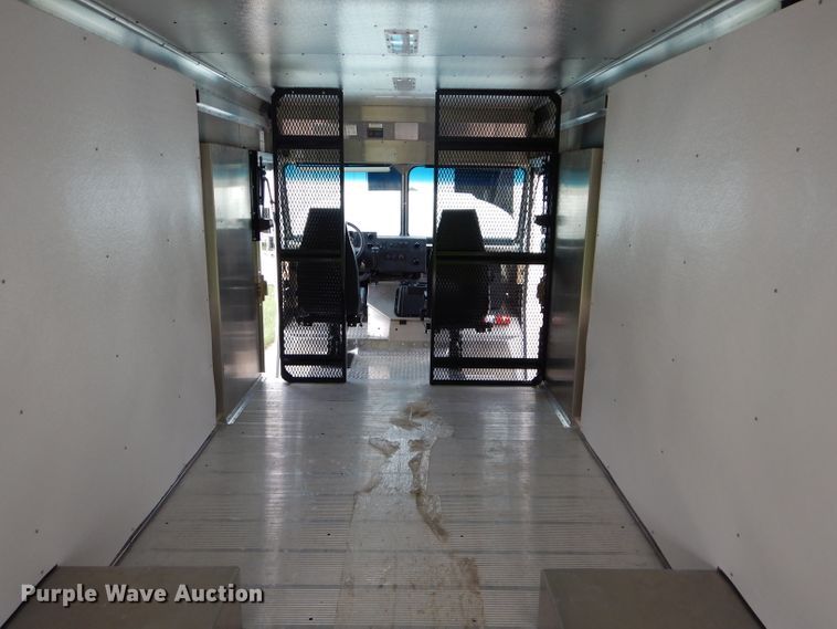 image for item DE2363 2017 Freightliner MT55 delivery truck