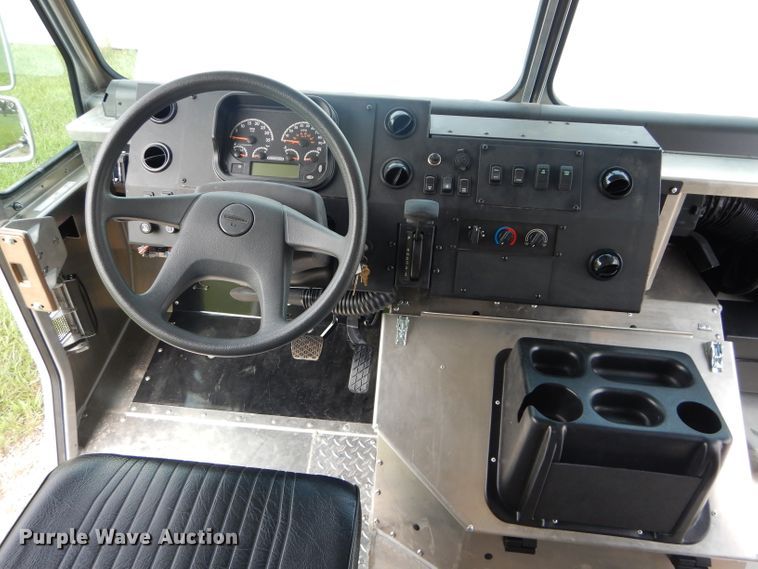 image for item DE2363 2017 Freightliner MT55 delivery truck