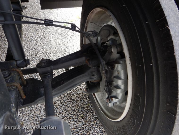 image for item DE2363 2017 Freightliner MT55 delivery truck