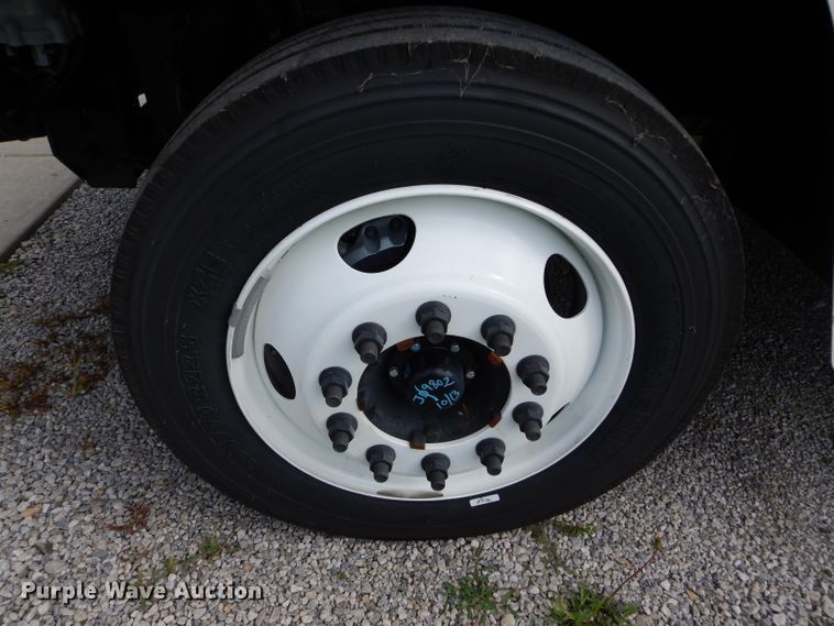 image for item DE2363 2017 Freightliner MT55 delivery truck