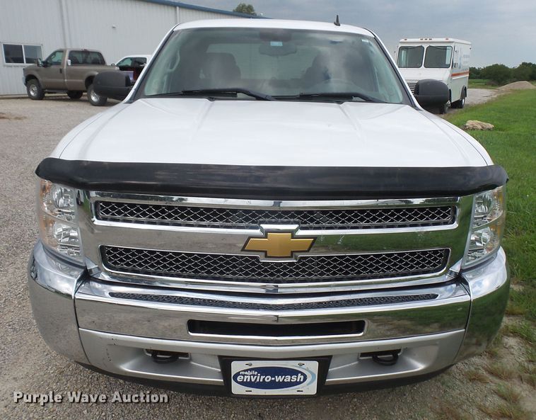 image for item DE2364 2013 Chevrolet Silverado 1500 Ext. Cab pickup truck