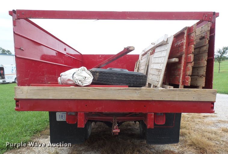 image for item DE2367 1962 Ford F600 grain truck