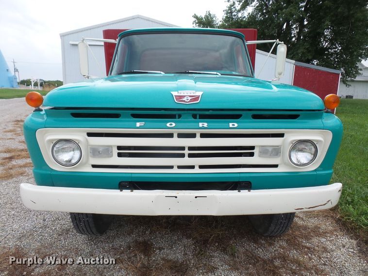 image for item DE2367 1962 Ford F600 grain truck