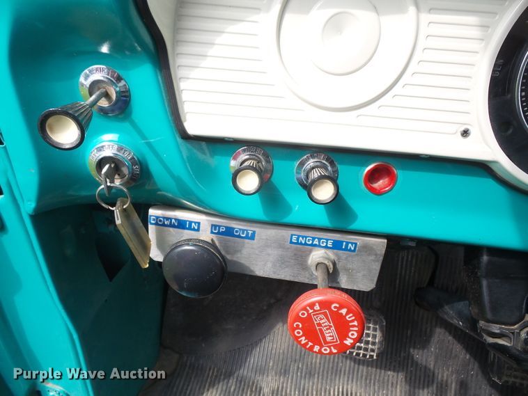 image for item DE2367 1962 Ford F600 grain truck