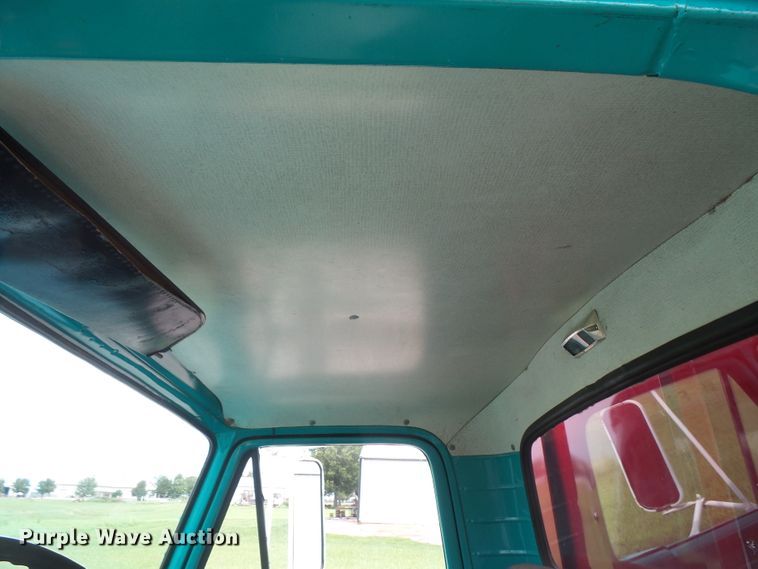 image for item DE2367 1962 Ford F600 grain truck