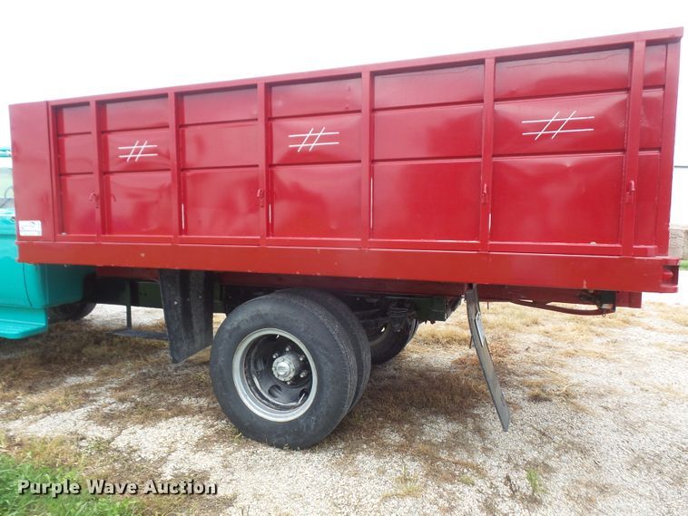 image for item DE2367 1962 Ford F600 grain truck