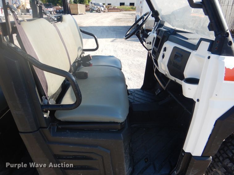 image for item DE3995 2015 Bobcat 3400XL utility vehicle