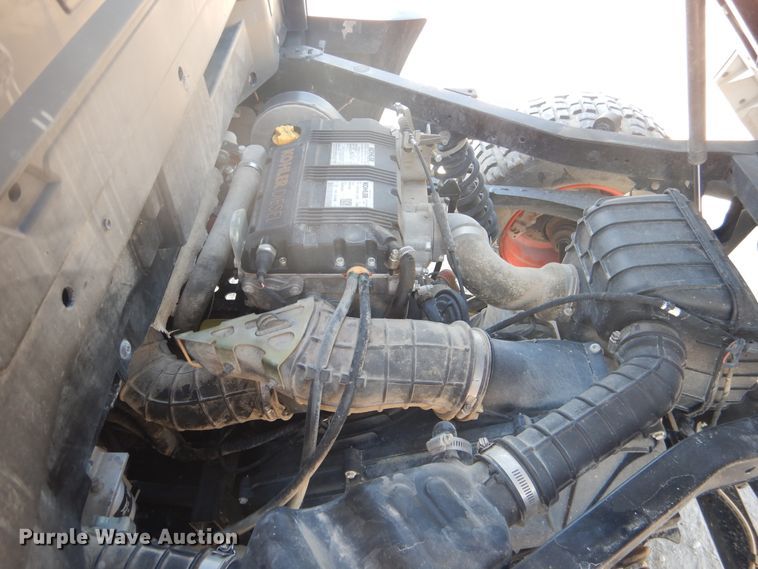 image for item DE3995 2015 Bobcat 3400XL utility vehicle