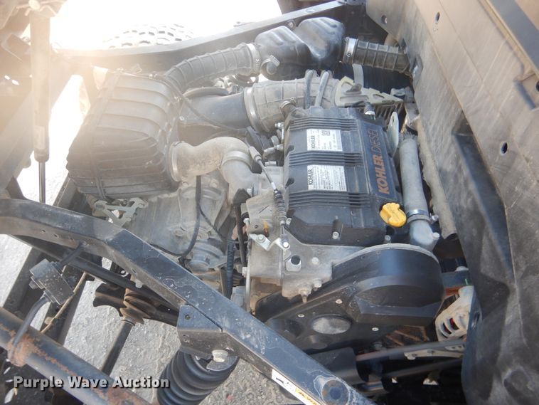 image for item DE3995 2015 Bobcat 3400XL utility vehicle