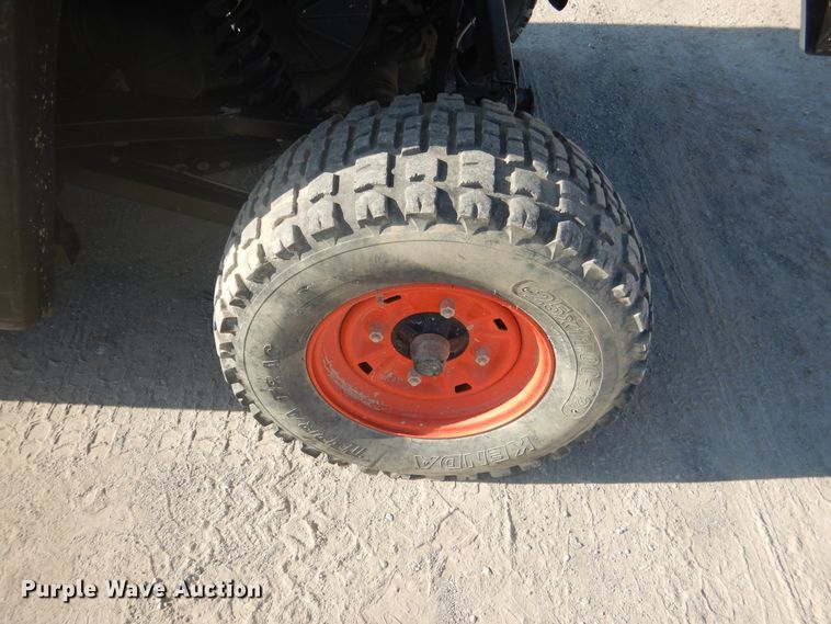 image for item DE3995 2015 Bobcat 3400XL utility vehicle
