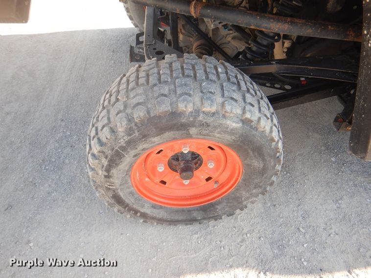 image for item DE3995 2015 Bobcat 3400XL utility vehicle