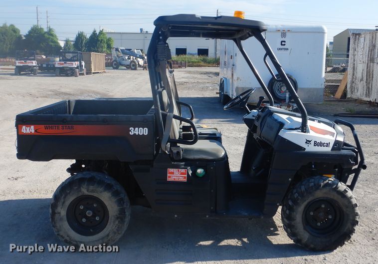 image for item DE3996 2010 Bobcat 3400 utility vehicle
