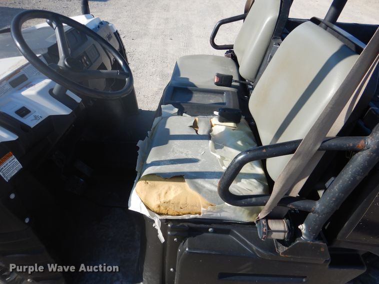 image for item DE3996 2010 Bobcat 3400 utility vehicle