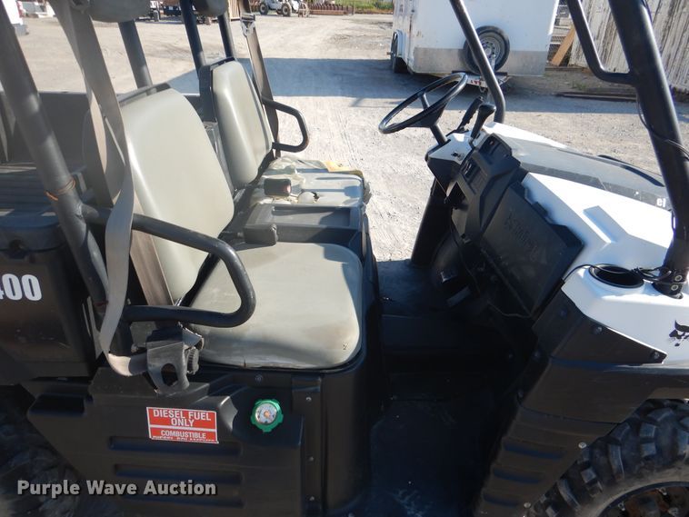 image for item DE3996 2010 Bobcat 3400 utility vehicle