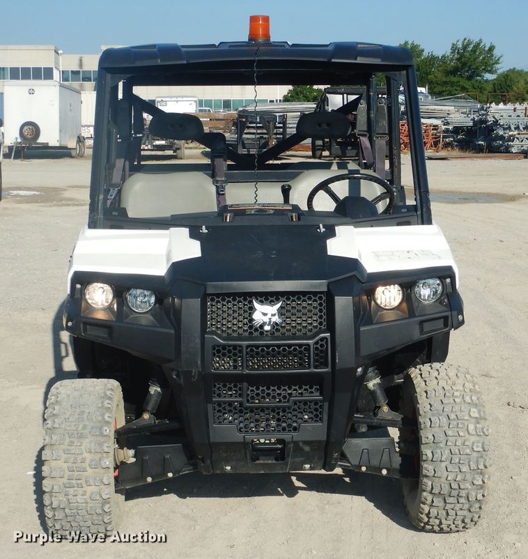 image for item DE3997 2015 Bobcat 3400XL utility vehicle