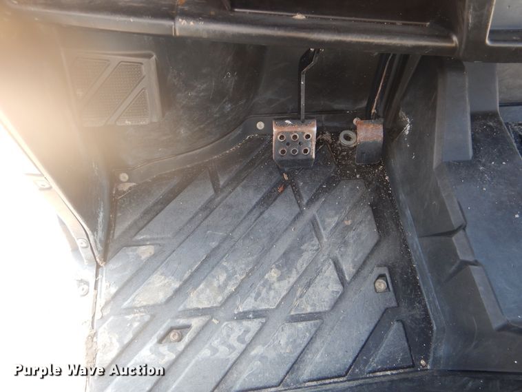 image for item DE3997 2015 Bobcat 3400XL utility vehicle