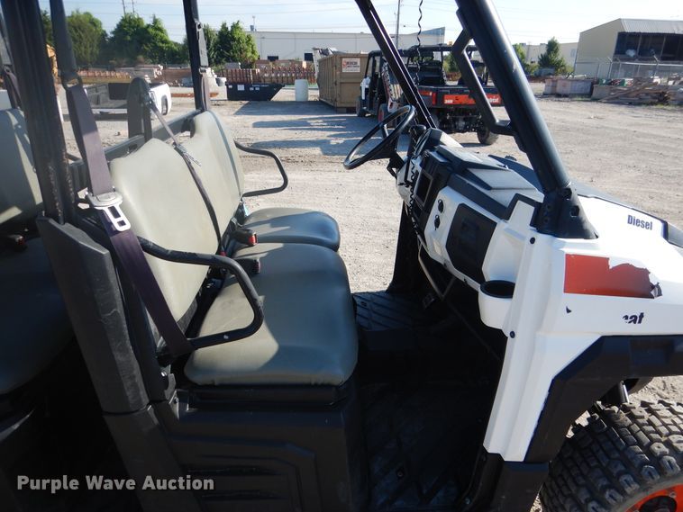 image for item DE3997 2015 Bobcat 3400XL utility vehicle