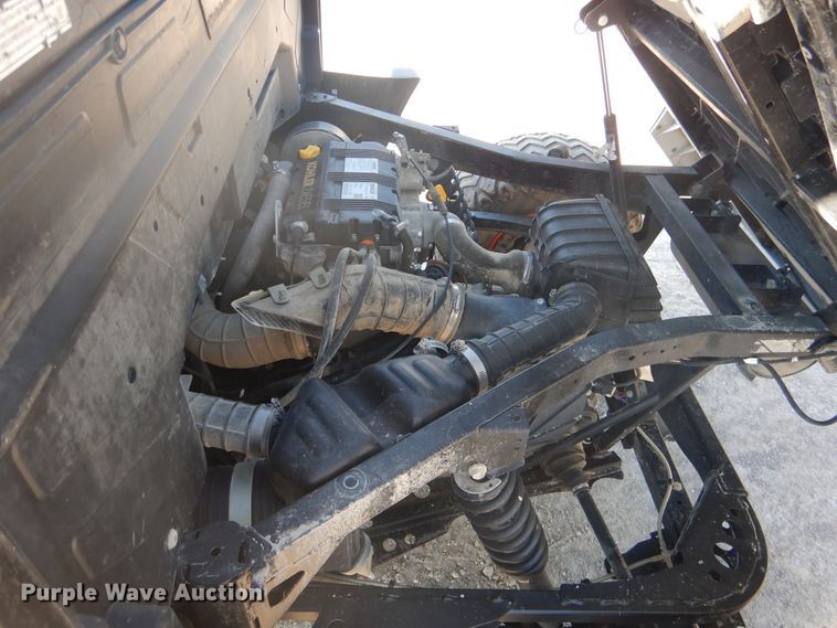 image for item DE3997 2015 Bobcat 3400XL utility vehicle