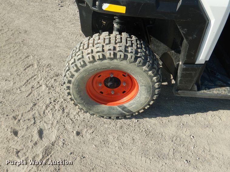 image for item DE3997 2015 Bobcat 3400XL utility vehicle