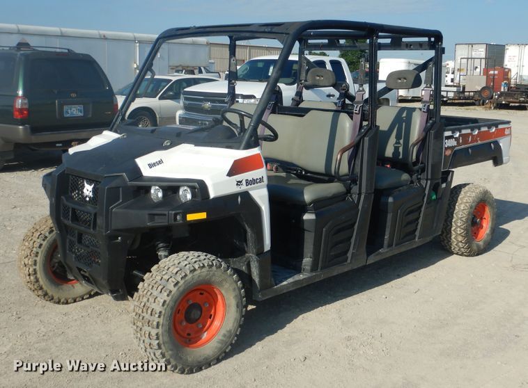 image for item DE4000 2015 Bobcat 3400XL utility vehicle