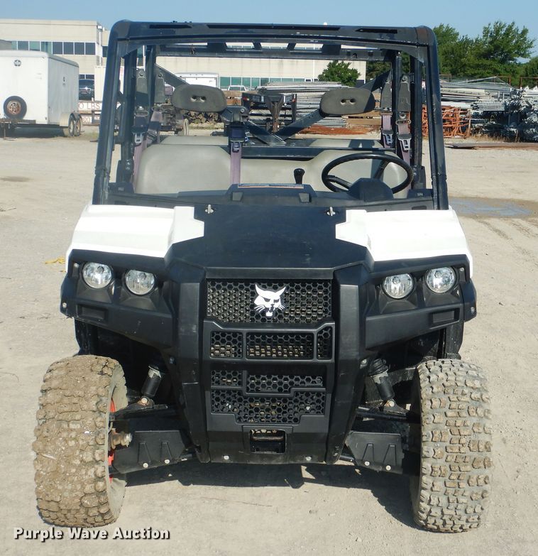 image for item DE4000 2015 Bobcat 3400XL utility vehicle