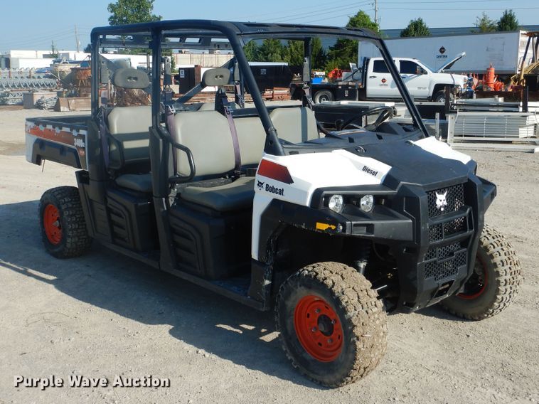 image for item DE4000 2015 Bobcat 3400XL utility vehicle