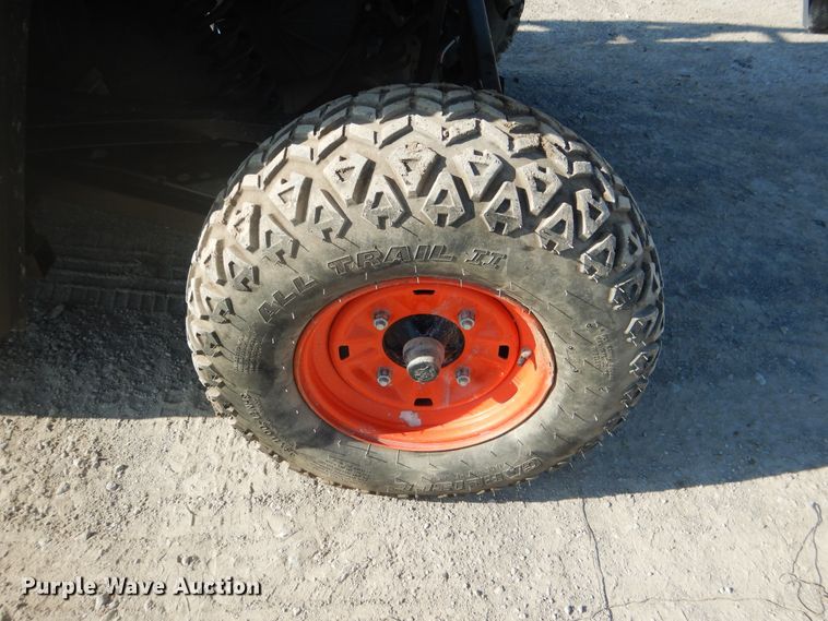 image for item DE4000 2015 Bobcat 3400XL utility vehicle