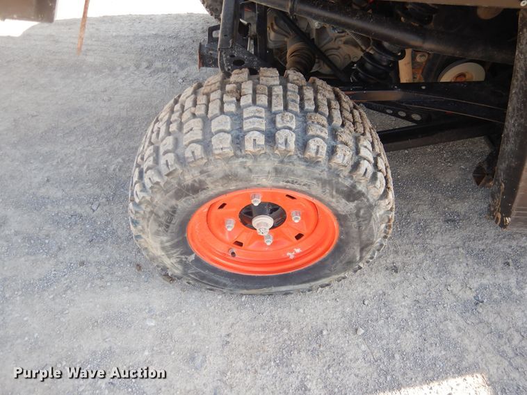 image for item DE4000 2015 Bobcat 3400XL utility vehicle