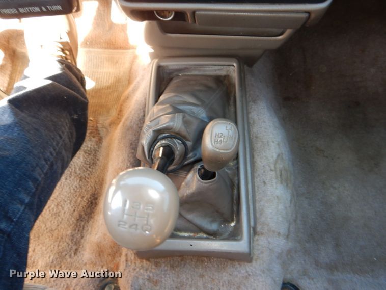 image for item DE4084 1997 Toyota Tacoma XtraCab pickup truck