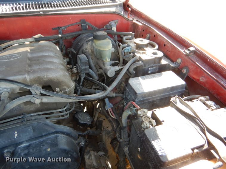 image for item DE4084 1997 Toyota Tacoma XtraCab pickup truck