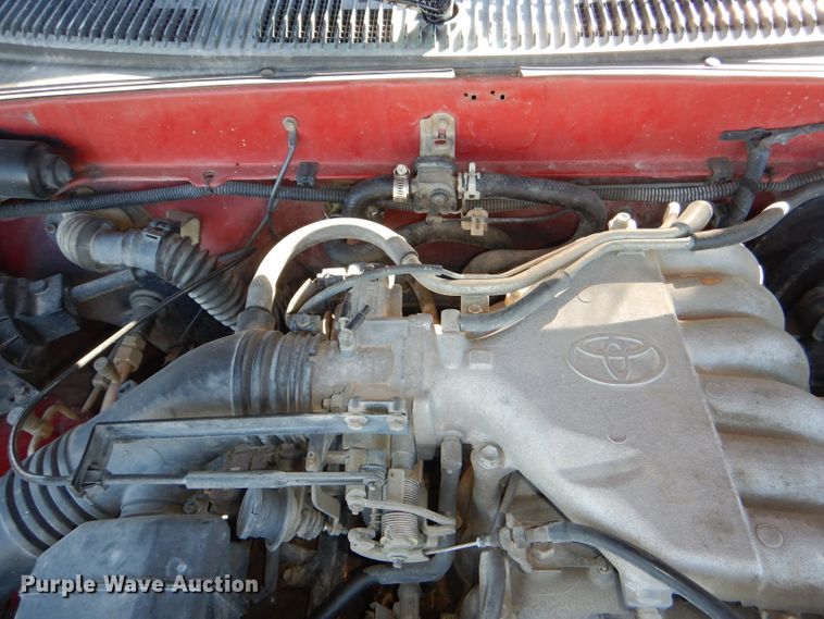 image for item DE4084 1997 Toyota Tacoma XtraCab pickup truck