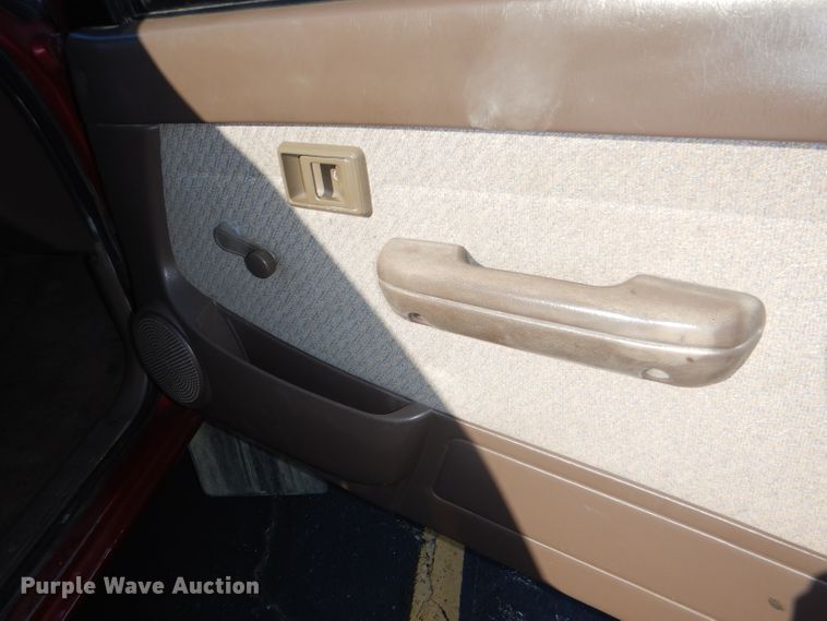 image for item DE4084 1997 Toyota Tacoma XtraCab pickup truck