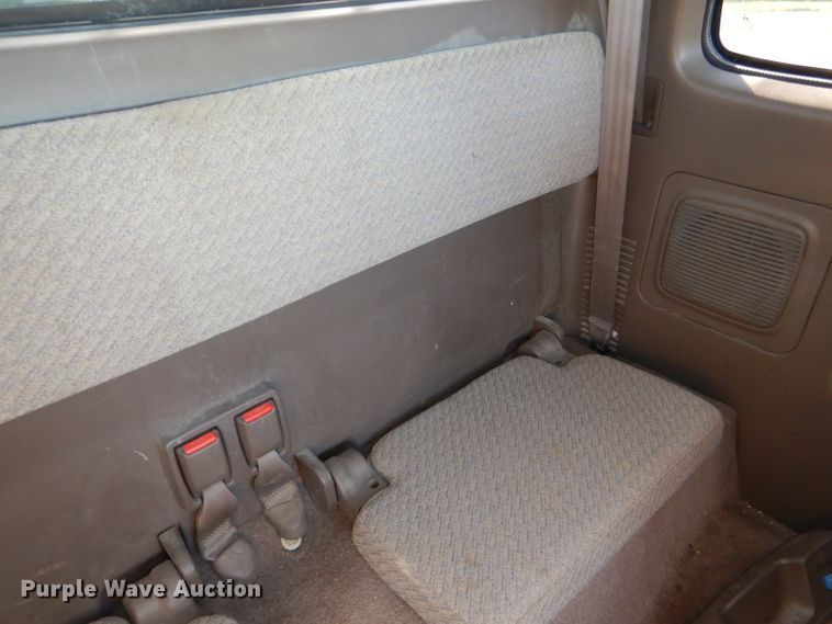 image for item DE4084 1997 Toyota Tacoma XtraCab pickup truck