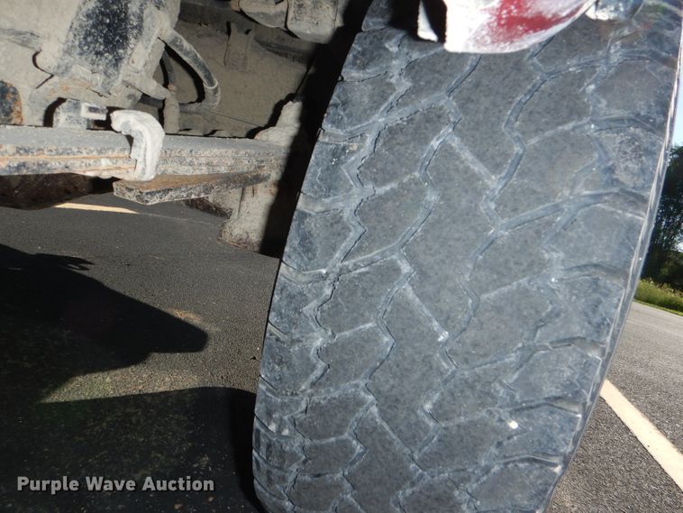 image for item DE4084 1997 Toyota Tacoma XtraCab pickup truck