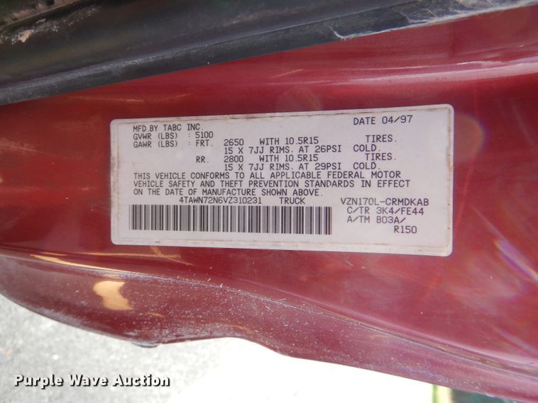 image for item DE4084 1997 Toyota Tacoma XtraCab pickup truck