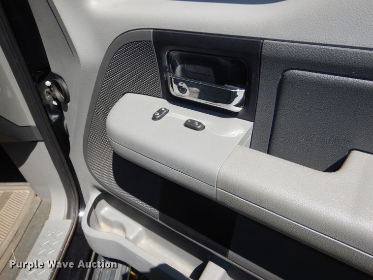 image for item DE4085 2007 Ford F150 XLT pickup truck