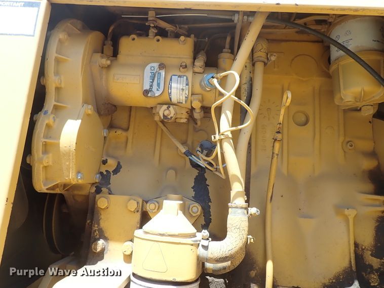 image for item DE5555 1993 Vermeer 1250BC wood chipper