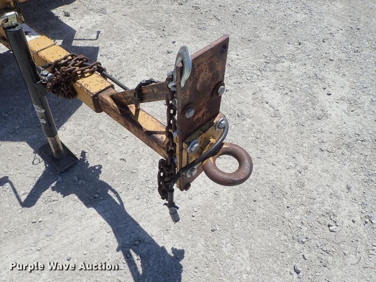 image for item DE5555 1993 Vermeer 1250BC wood chipper