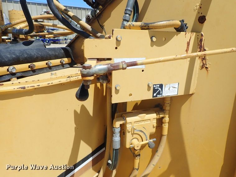 image for item DE5555 1993 Vermeer 1250BC wood chipper